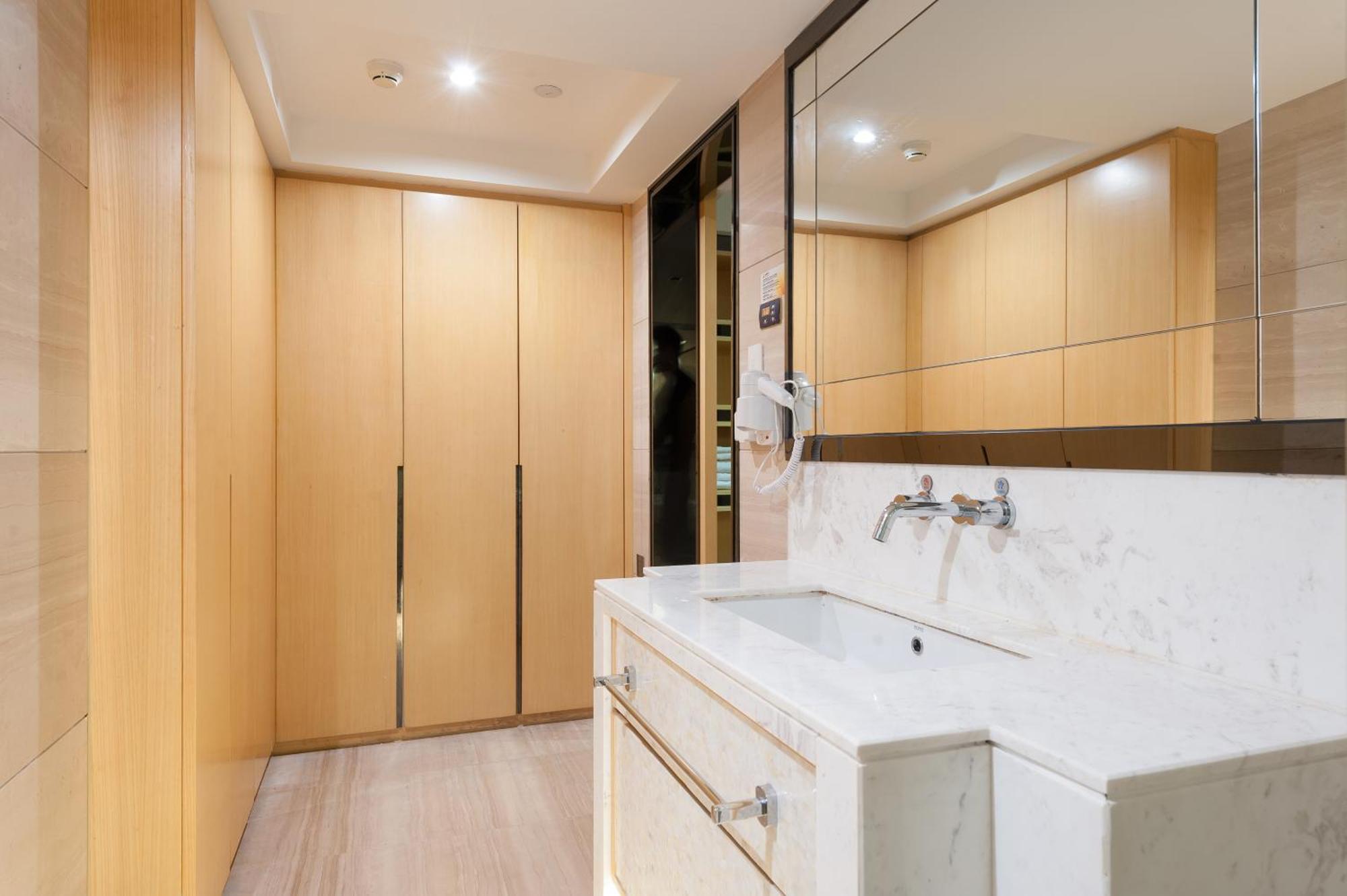 Qingman Apartment Guangzhou Zhujiang New Town East Railway Station Branch Buitenkant foto